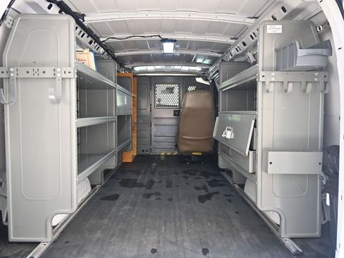 Used 2020 GMC Savana 3500 Extended w/ Driver Convenience Package image 39