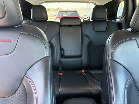 Used 2020 Jeep Cherokee Trailhawk w/ Cold Weather Group AWD/4WD image 17