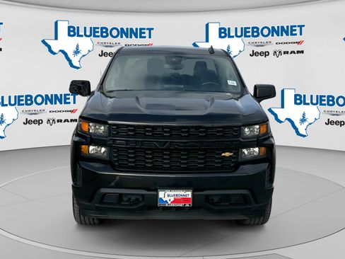 Used 2022 Chevrolet Silverado 1500 Custom w/ Safety Confidence Package RWD image 2