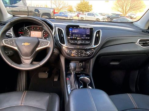 Used 2023 Chevrolet Equinox Premier image 15