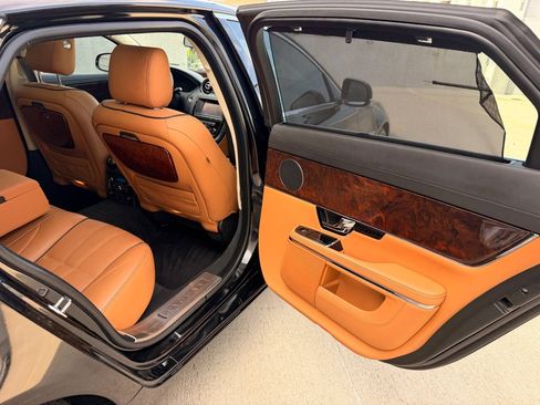 Used 2011 Jaguar XJ L RWD image 17