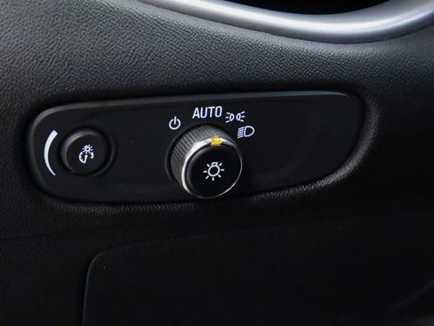 Used 2023 Chevrolet Malibu LT FWD image 19