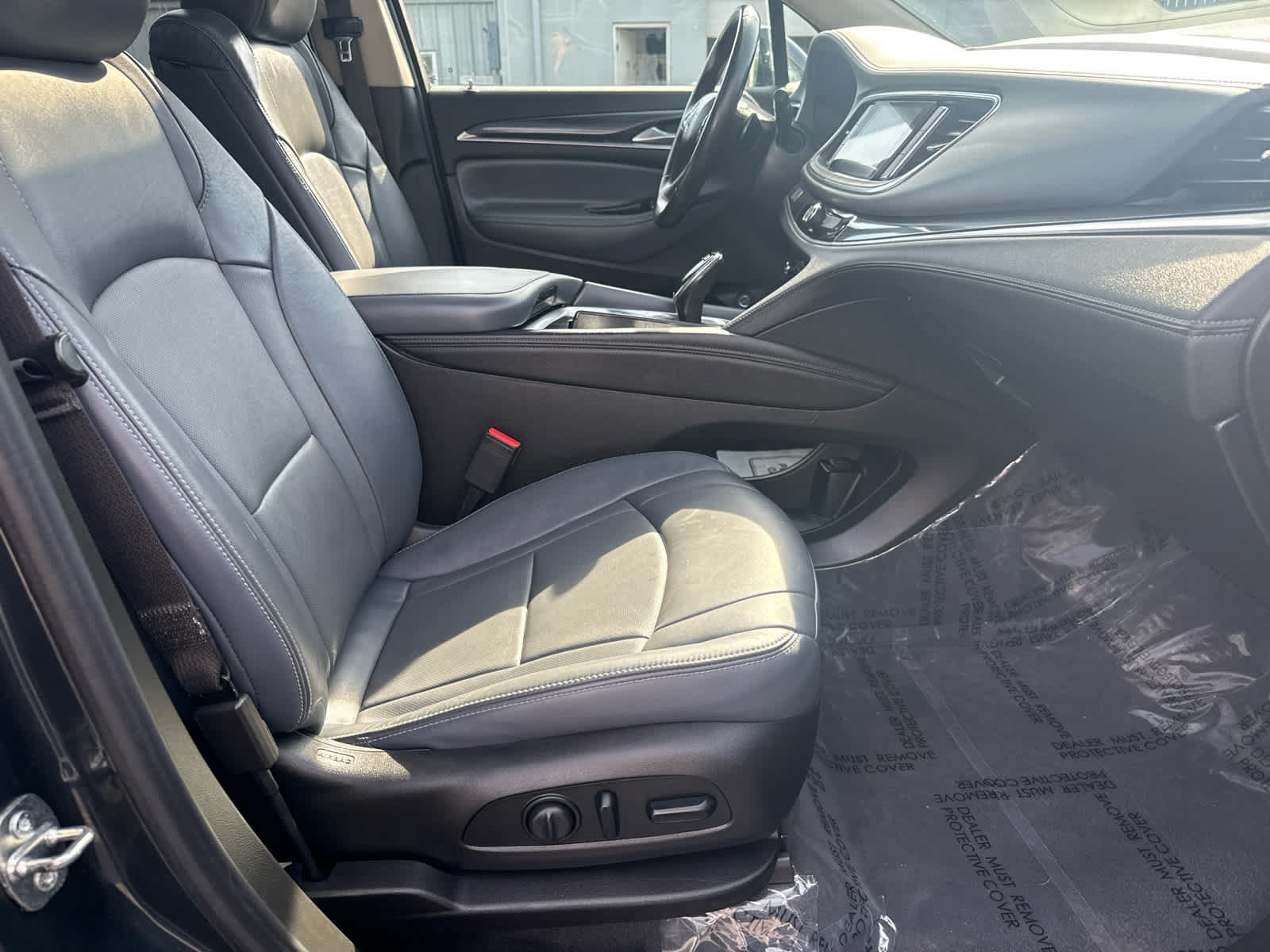 Used 2019 Buick Enclave Essence AWD/4WD image 12
