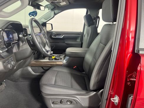 Used 2025 Chevrolet Silverado 1500 RST AWD/4WD image 22