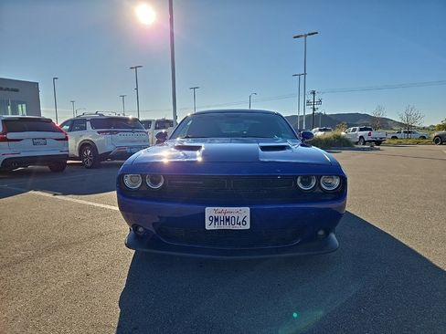 Used 2018 Dodge Challenger SXT w/ Blacktop Package image 3