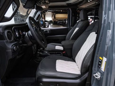 Used 2024 Jeep Wrangler Unlimited Rubicon 392 AWD/4WD image 18