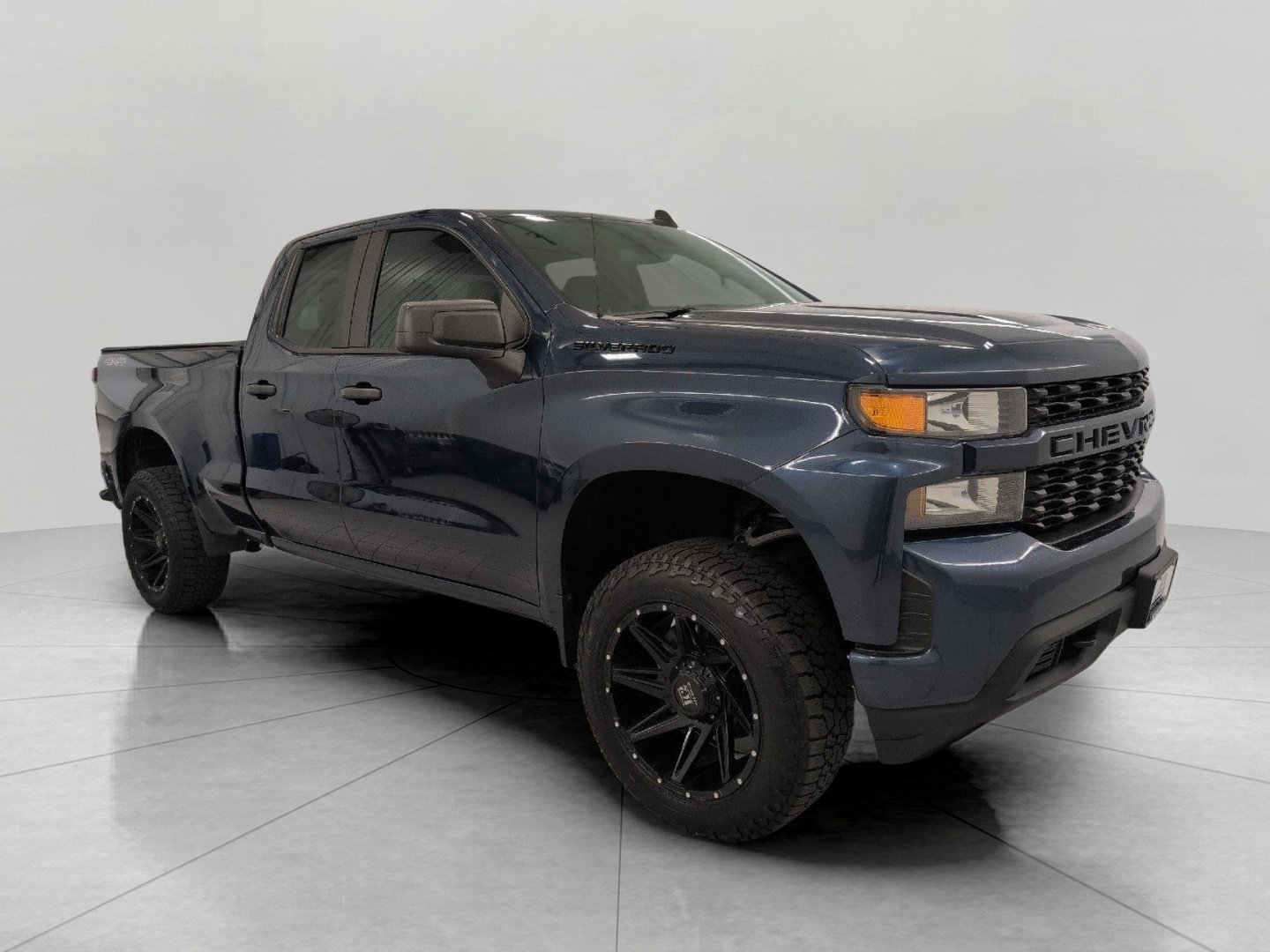 Used 2021 Chevrolet Silverado 1500 Custom w/ LPO, Dark Essentials Package AWD/4WD image 1