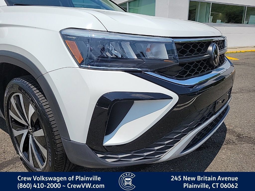 Certified 2023 Volkswagen Taos SE w/ Panoramic Sunroof Package AWD/4WD image 21