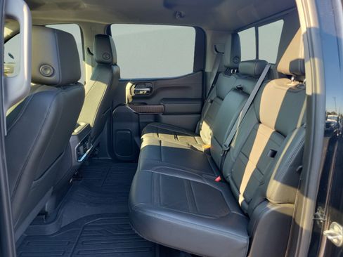 Used 2022 GMC Sierra 1500 Denali AWD/4WD image 11