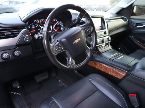 Used 2018 Chevrolet Suburban Premier image 26
