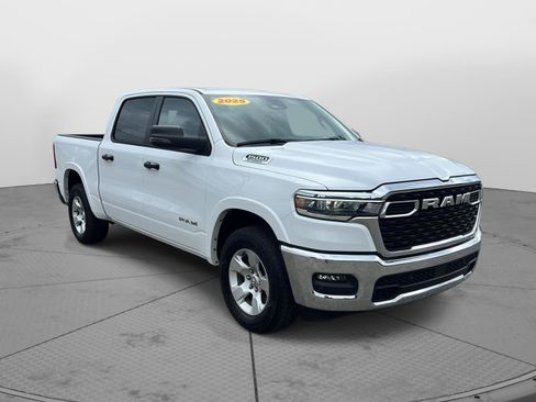 Used 2025 RAM 1500 Big Horn AWD/4WD image 17