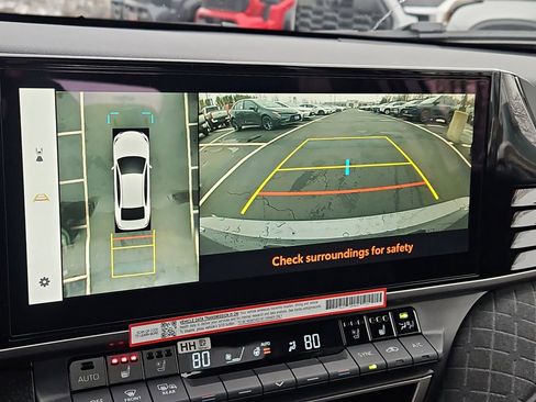 New 2026 Toyota Camry Hybrid AWD/4WD image 10