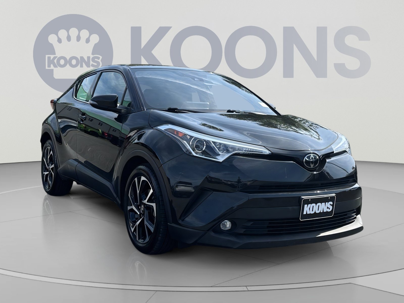 Used 2019 Toyota C-HR Limited FWD image 2
