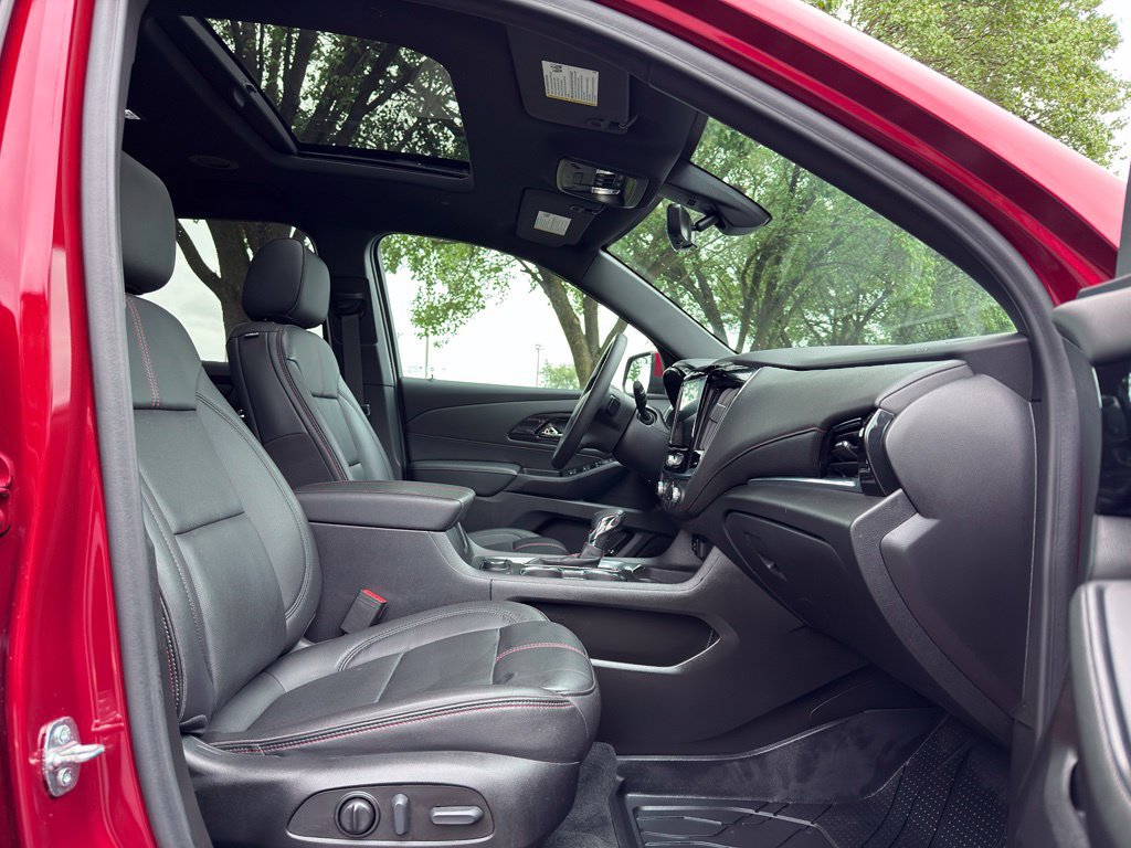 Used 2023 Chevrolet Traverse RS w/ LPO, Floor Liner Package AWD/4WD image 39
