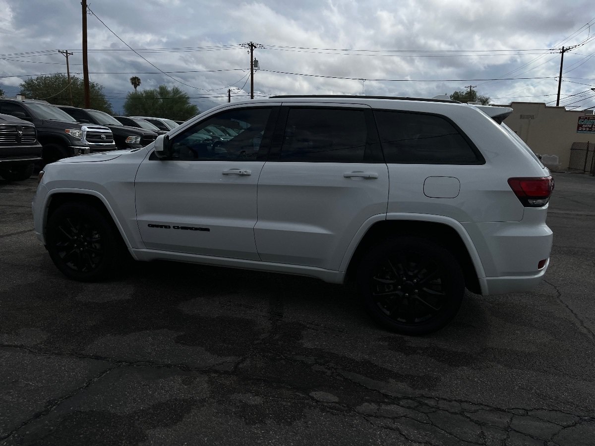 Used 2020 Jeep Grand Cherokee Altitude RWD image 8