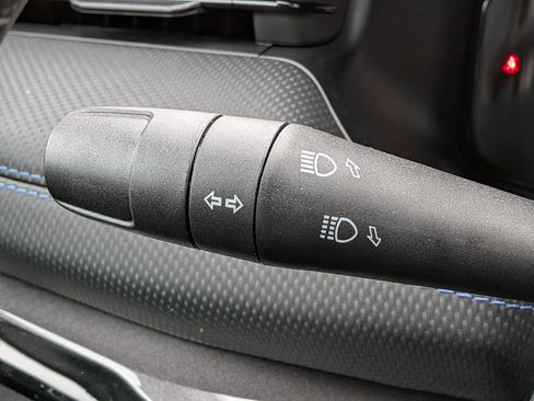 New 2026 Jeep Compass Limited w/ Sun, Sound & Navigation Group image 17