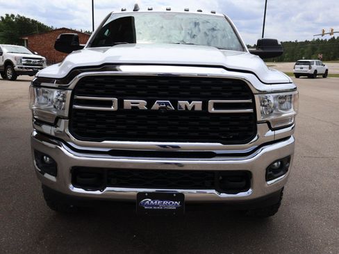 Used 2022 RAM 3500 Tradesman w/ Chrome Appearance Group AWD/4WD image 7