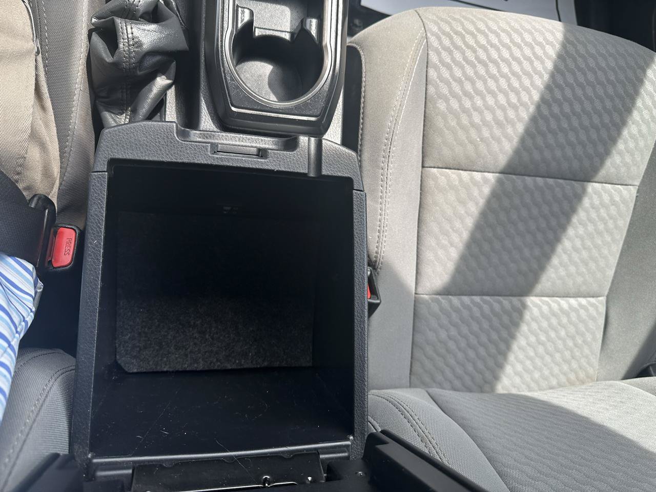 Used 2022 Toyota Tacoma SR RWD image 17