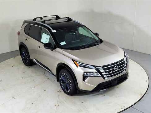 New 2026 Nissan Rogue Platinum w/ Platinum Premium Package image 13