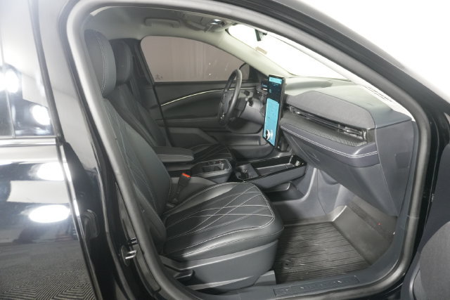 Used 2025 Ford Mustang Mach-E Select w/ Comfort Package Lite AWD/4WD image 32