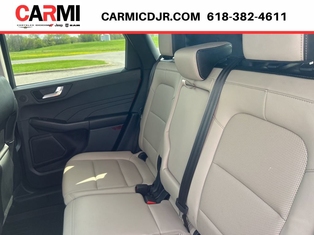 Used 2022 Ford Escape SEL w/ Technology Package AWD/4WD image 32