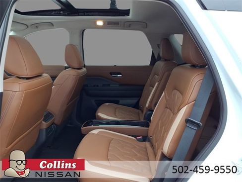 New 2026 Nissan Pathfinder Platinum image 5