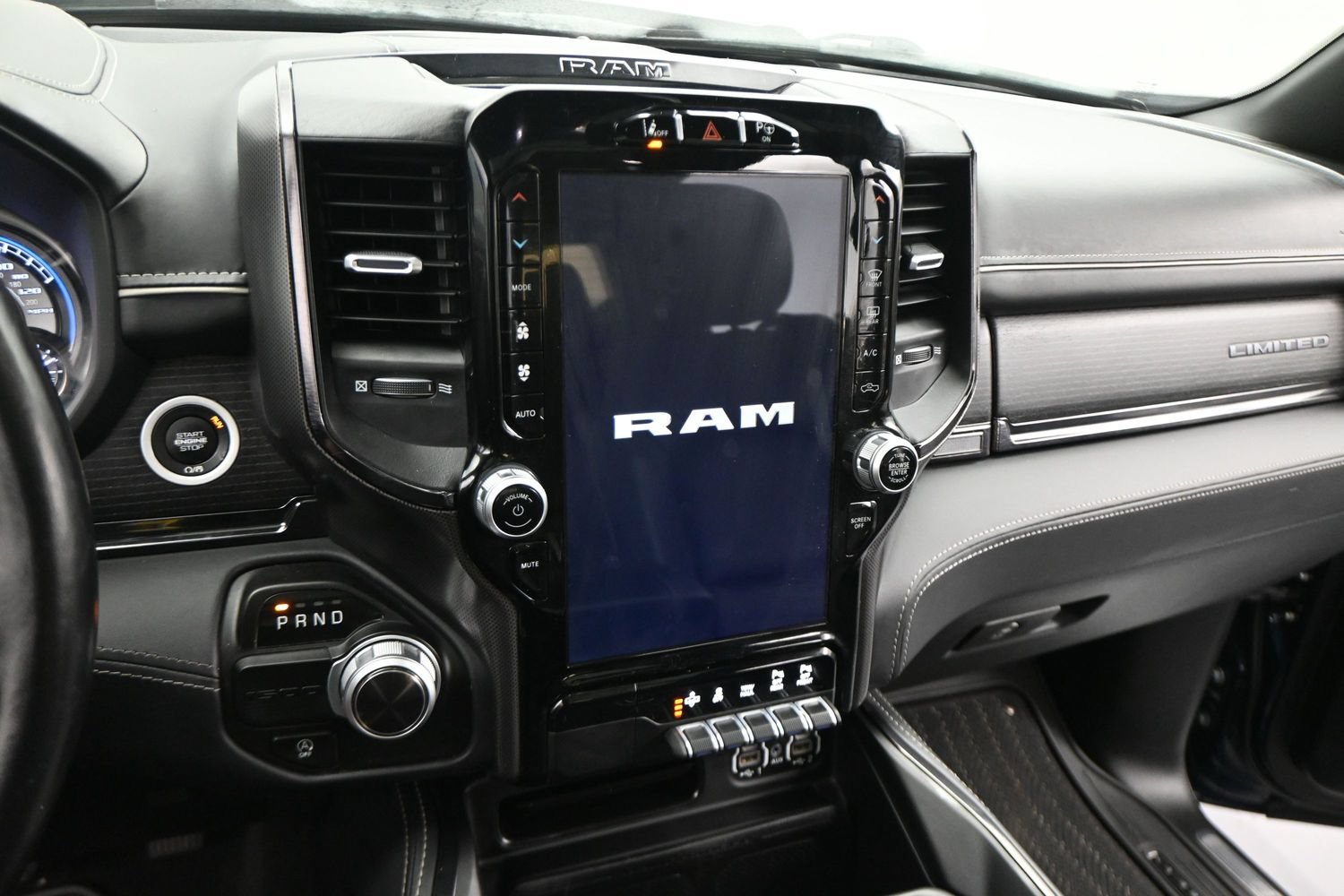 Used 2022 RAM 1500 Limited RWD image 2
