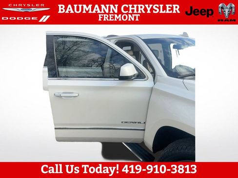 Used 2015 GMC Yukon Denali w/ Premium Package AWD/4WD image 12