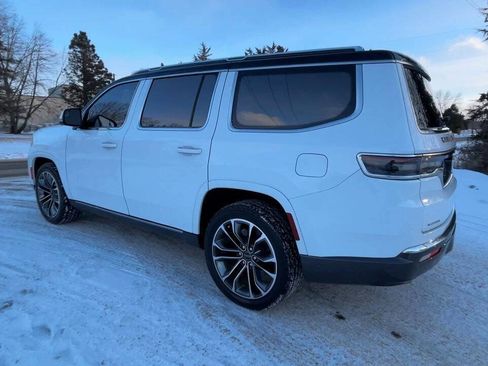 Used 2022 Jeep Grand Wagoneer Series III w/ Rear Seat Video Group 1 image 3