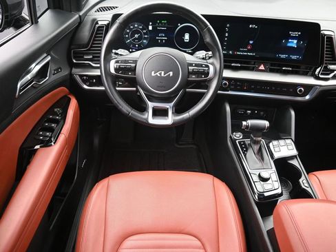 Used 2023 Kia Sportage SX image 12