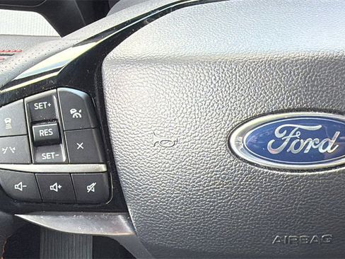 Used 2025 Ford Explorer ST-Line image 21