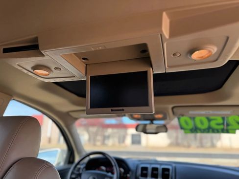 Used 2012 GMC Acadia Denali image 24