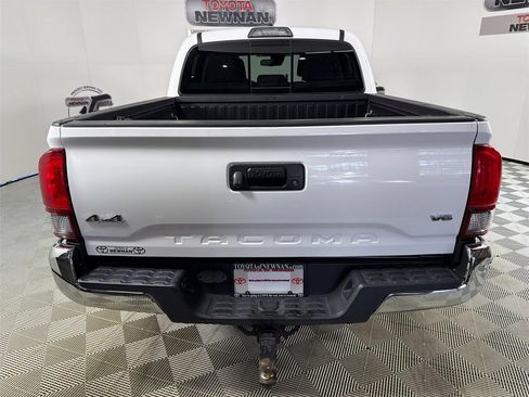 Used 2019 Toyota Tacoma SR5 image 4