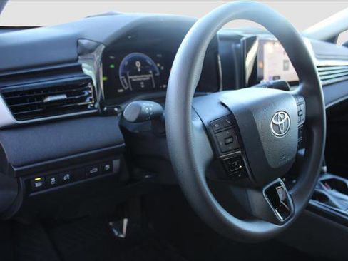 Certified 2025 Toyota Camry LE image 14