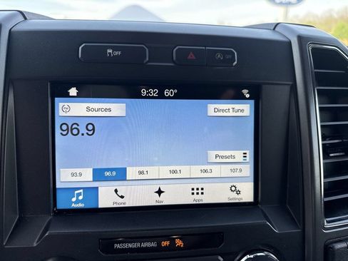 Used 2018 Ford F150 XLT w/ Equipment Group 302A Luxury AWD/4WD image 13