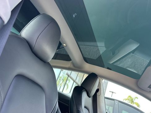 Used 2021 Tesla Model 3 Standard Range Plus RWD image 22