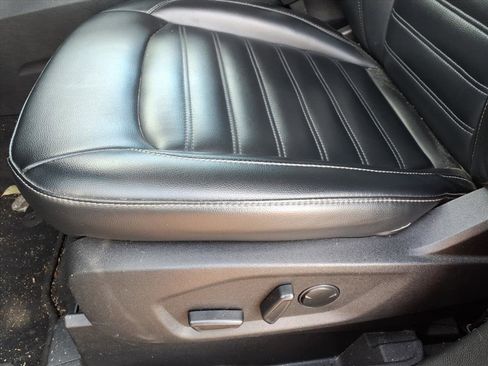 Used 2022 Ford Edge SEL image 6