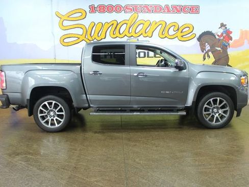 Used 2022 GMC Canyon Denali image 1