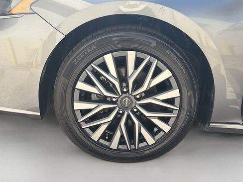 Used 2023 Nissan Altima 2.5 SV FWD image 33