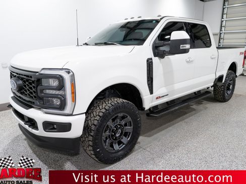 Used 2023 Ford F250 Lariat w/ Sport Appearance Package image 2