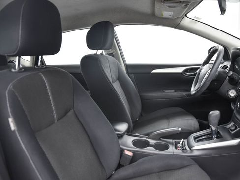 Used 2016 Nissan Sentra S image 17