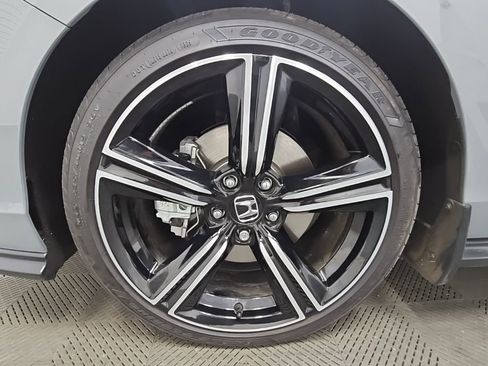 Used 2025 Honda Accord Sport image 46