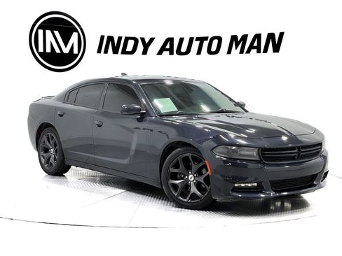 Used 2018 Dodge Charger R/T w/ Plus Group image 2