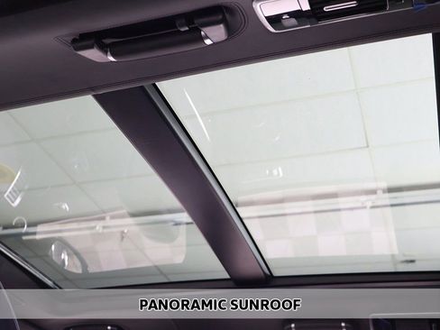 Used 2021 Land Rover Range Rover SV Autobiography Dynamic image 3