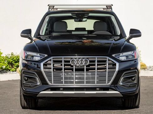 Used 2023 Audi Q5 Premium w/ Premium Plus Package AWD/4WD image 3