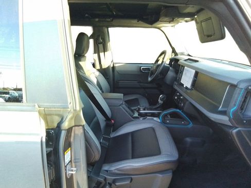 Used 2024 Ford Bronco Black Diamond image 15