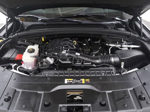 Used 2023 Jeep Grand Cherokee L Limited w/ Black Appearance Package image 34