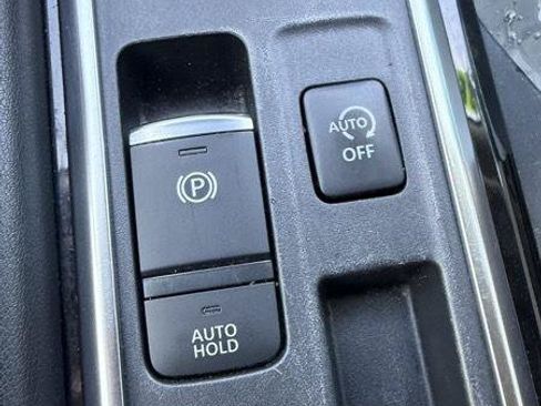 Used 2023 Nissan Pathfinder SV FWD image 13