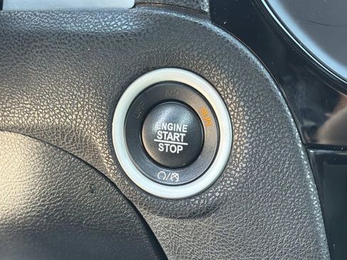 Used 2022 Chrysler 300 S image 16