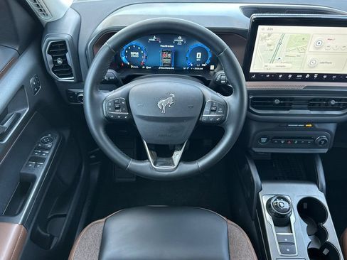 Certified 2025 Ford Bronco Sport Outer Banks w/ Outer Banks Tech Package+ AWD/4WD image 15